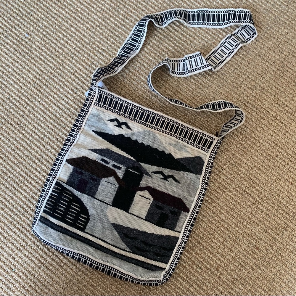 Handmade wool shoulder bag